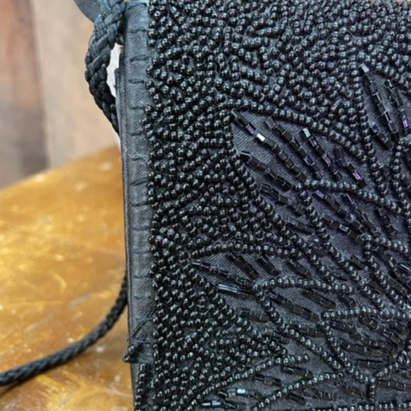 La Regale Beaded Evening Clutch - Picture 11 of 11
